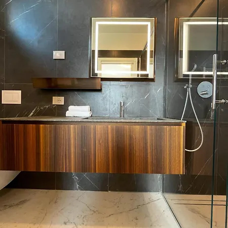 Luxury Ιεσόλο